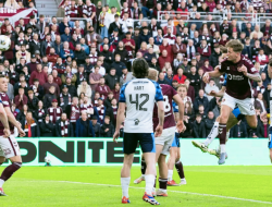Hearts di Ambang Sejarah, Pesta Gelar Tinggal Selangkah Lagi