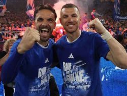 Schalke Kunci Promosi, Sentuhan Dzeko Antar Kembali ke Bundesliga