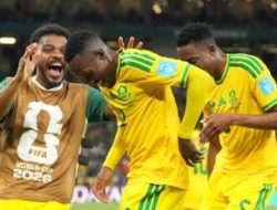 Broos Tak Kuasa Menahan Haru Usai Antar Afrika Selatan Pecahkan Sejarah