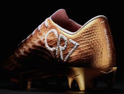 Ronaldo Ganti Sepatu Emas di Tengah Laga, Pertanda Mencari Gol Pertama?