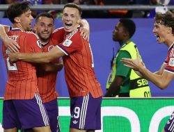 McGinn Antar Skotlandia Taklukkan Haiti, Tartan Army Pimpin Grup C