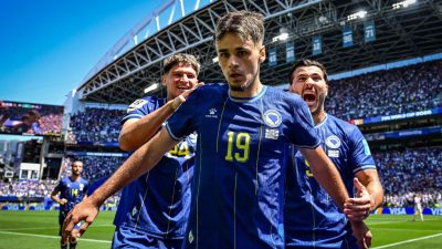Bosnia-Herzegovina Tekuk Qatar 3-1, Asa Lolos Masih Terbuka