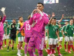 Raul Rangel, Tembok Meksiko Patahkan Rekor 56 Tahun Dipegang Cuate
