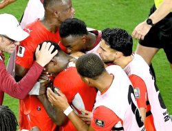 Tangis Embolo Pecah! Diving Berujung Kartu Merah