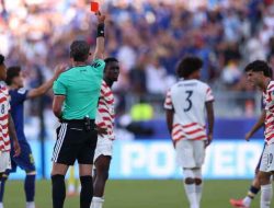AS Menang 2-0 atas Bosnia, Lolos ke 16 Besar Meski Bermain dengan 10 Orang