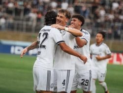 Eintracht Frankfurt Pesta 11 Gol, St. Tönis Tak Berdaya