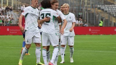 Kevin Diks dan Mönchengladbach Pesta Gol di Piala Jerman
