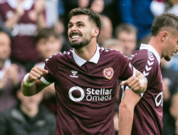 Debut Manis Wouter Vrancken, Hearts of Midlothian Libas Dundee United 4-0