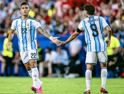Barcelona Siapkan Lautaro Martinez sebagai Rencana B jika Gagal Mendapatkan Julian Alvarez