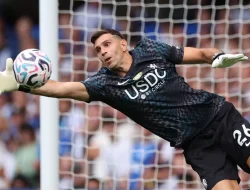 Chelsea Menang Dramatis 4-3 atas Brighton, Debut Emi Martinez Berakhir Pahit