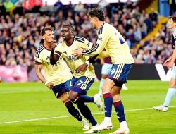 Saka Jadi Pembeda, Arsenal Curi Tiga Poin di Markas Aston Villa