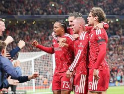 Liverpool Tekuk Atletico, Anfield Bergelora