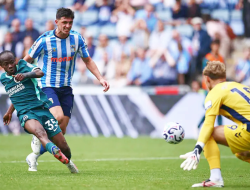 Coventry City Terpuruk di Dasar Klasemen, Brighton Menang Telak 0-4