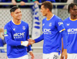 Singkirkan Wolves, Alcaraz Bawa Everton ke Putaran Empat Carabao Cup