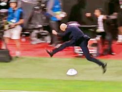 Olise Cetak Spektakuler, Zidane Ikut Menggila di Pinggir Lapangan