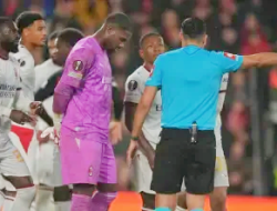 Maignan Kartu Merah, AC Milan Dikipas Bournemouth 0-3