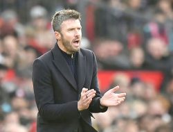 Masa Depan Carrick di Ujung Tanduk, Bos Manchester United Gelar Rapat Darurat di Carrington