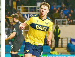 Oxford United Tekuk Stockport County 1-0, Gagal Rebut Puncak League One