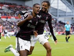 Dua Kartu Merah Warnai Laga, Liverpool Taklukkan Brentford 2-1