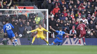 Liverpool Mulai Panas! Brighton Dibungkam, Koneksi Lini Depan Kian Padu